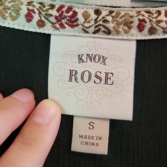 Knox Rose Black Embroidered Long Sleeve Boho Babydoll Peasant Top - Picture 5 of 6